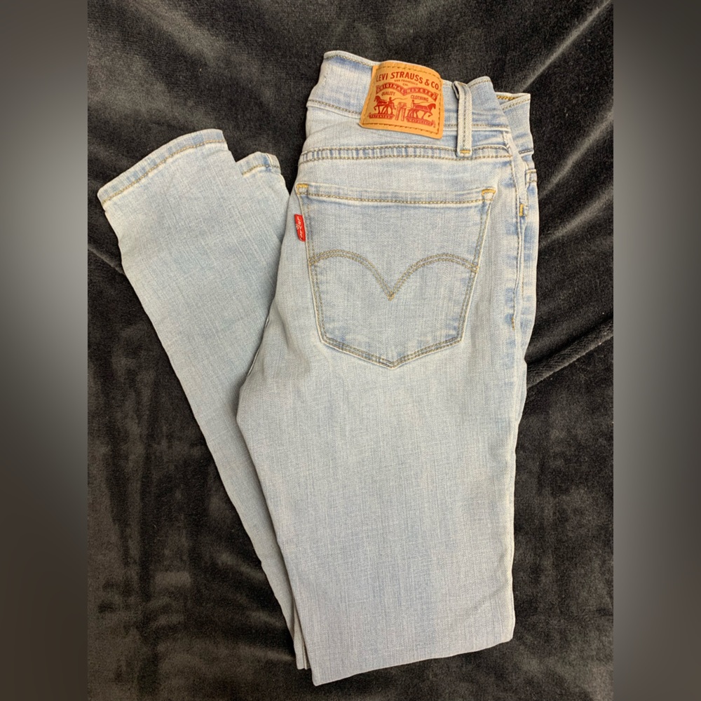 710 Super Skinny Levi’s